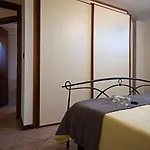 Il Borgo 48 - Regarda Travel ברדולינו