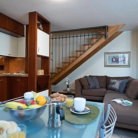 Appartamento Il Borgo 48 - Regarda Travel *